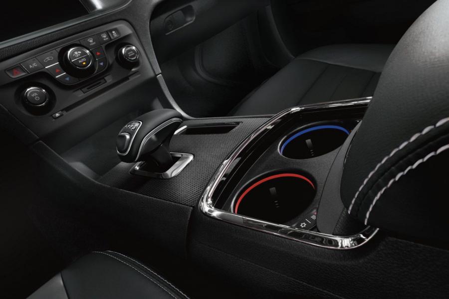  Dodge Charger AWD Sport 2013 года  (фото 3 из 50)